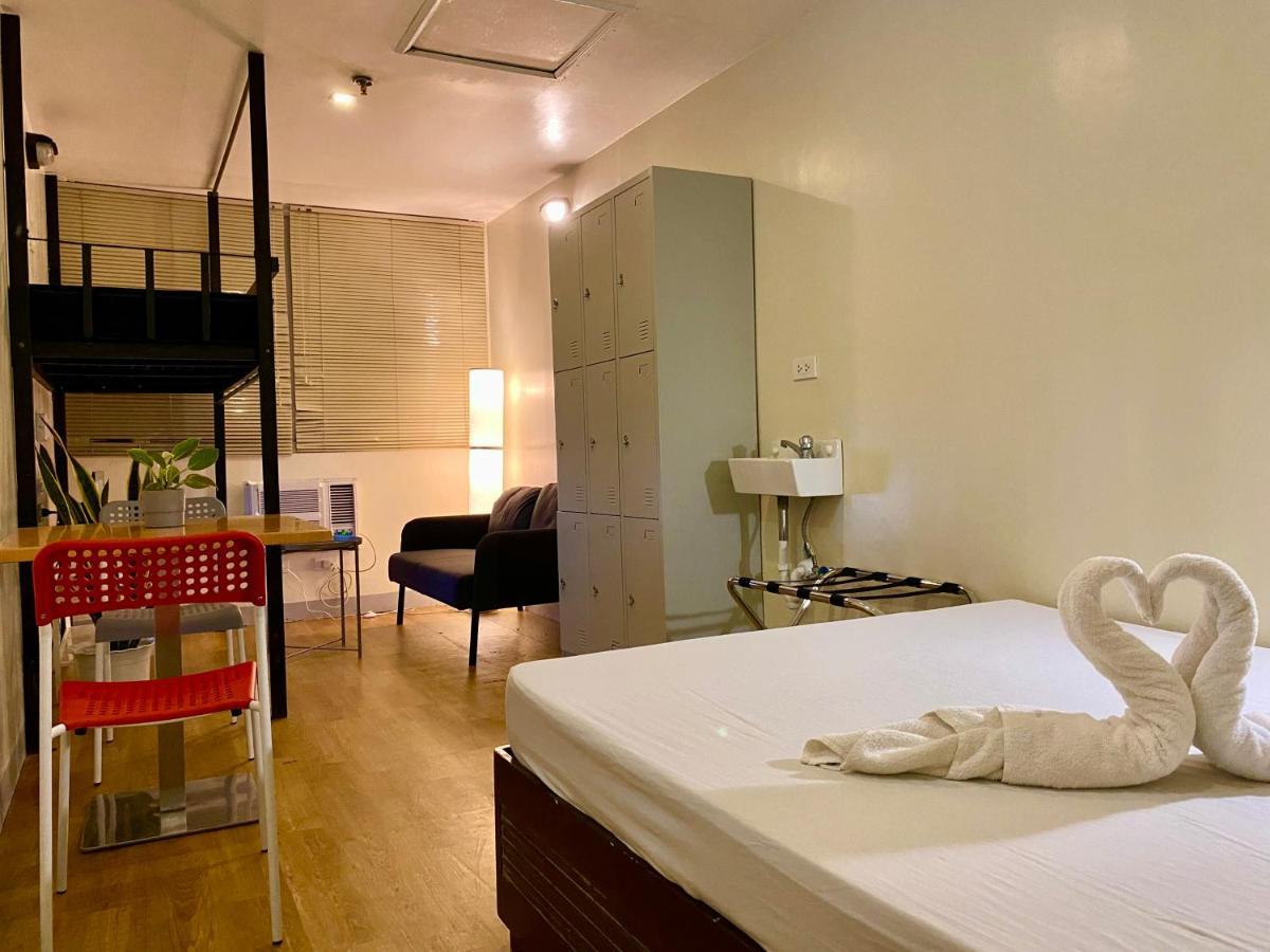 Burgos Hub Hostel Pasay Eksteriør bilde