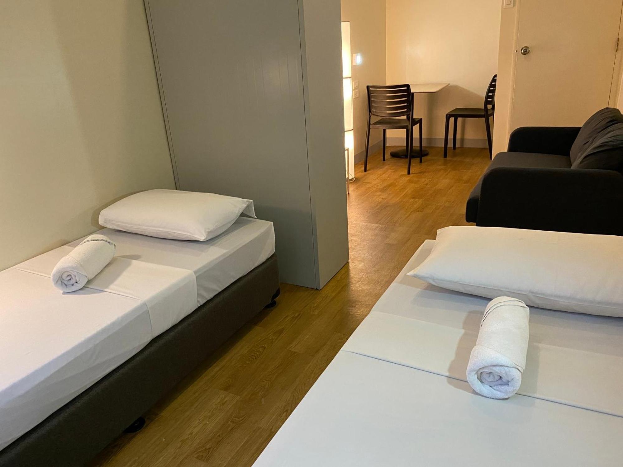 Burgos Hub Hostel Pasay Eksteriør bilde